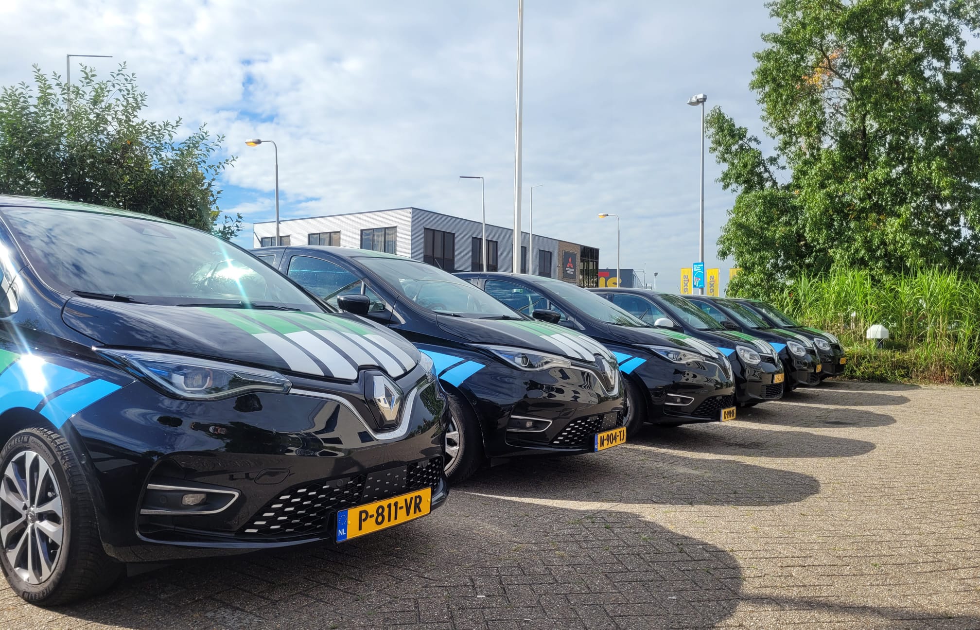 Huschka surveillance auto's op een rij